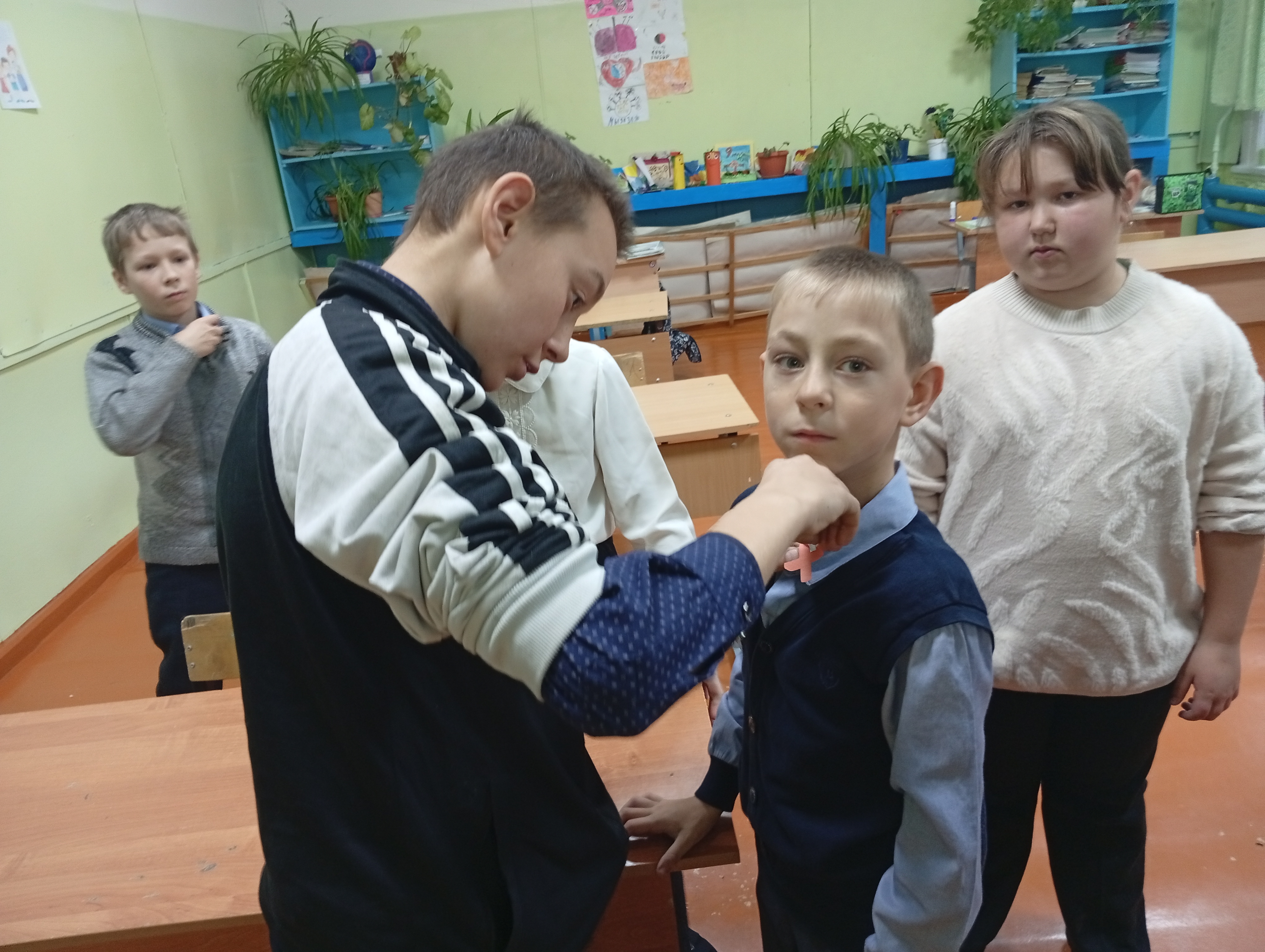 Акция &amp;quot;Красная ленточка&amp;quot;.